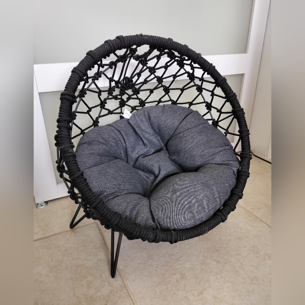 Cute pet chair for small Pet/puppy. Our Cat Loved It. It’s like new